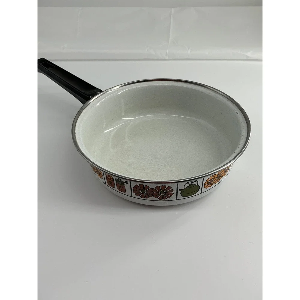 Vintage Enamel Frying Pan Set Retro 70s Floral Kitchenware White Skillet 2pc